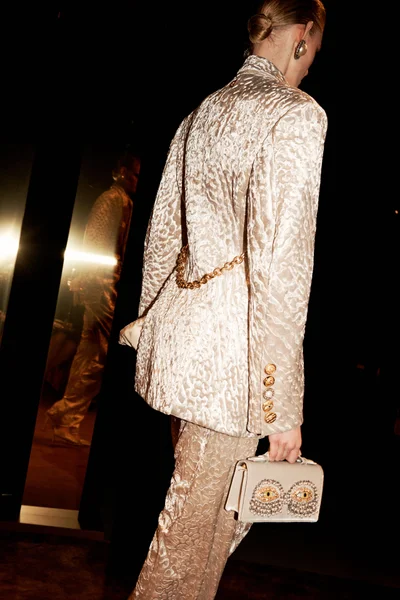 Look 30